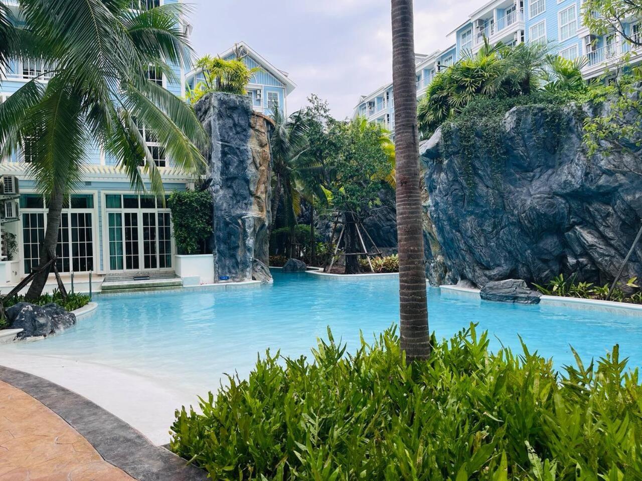 Grand Florida芭提雅带免费游泳池温泉和健身房和办公区水上花园公寓e208 Na Chom Thian Ngoại thất bức ảnh